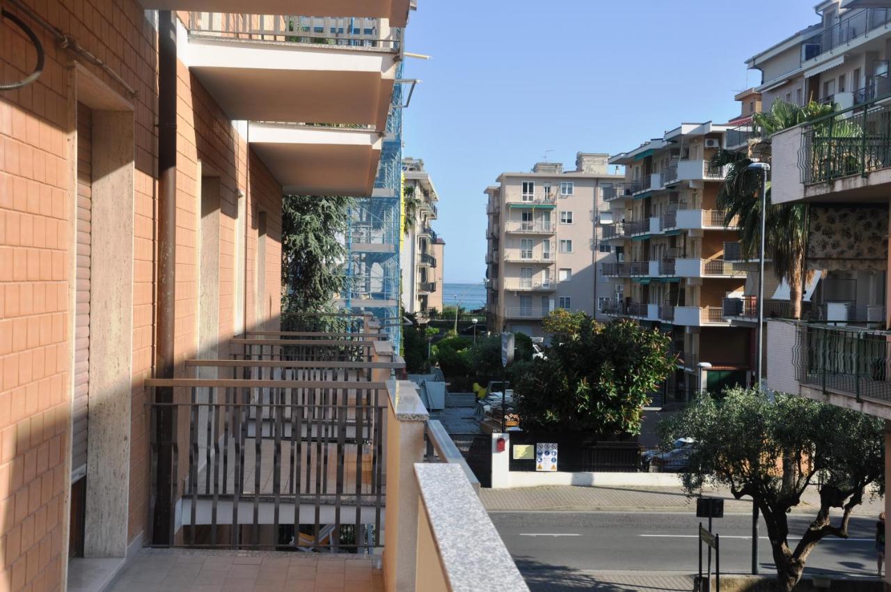 皮特拉利古Viale Repubblica 307 6公寓 外观 照片